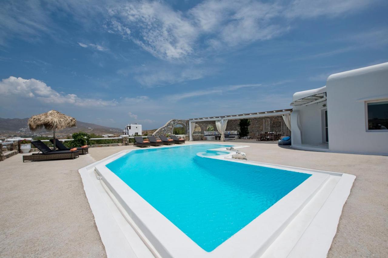 Tatiana Villa & Apartments Klouvas Bagian luar foto