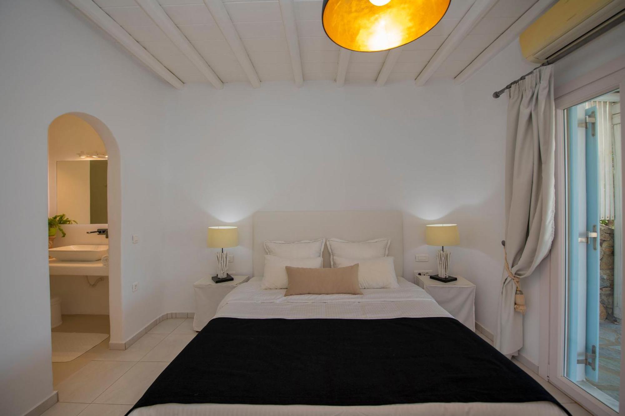 Tatiana Villa & Apartments Klouvas Bagian luar foto